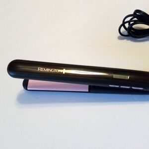 Remington Ceramic Flat Iron